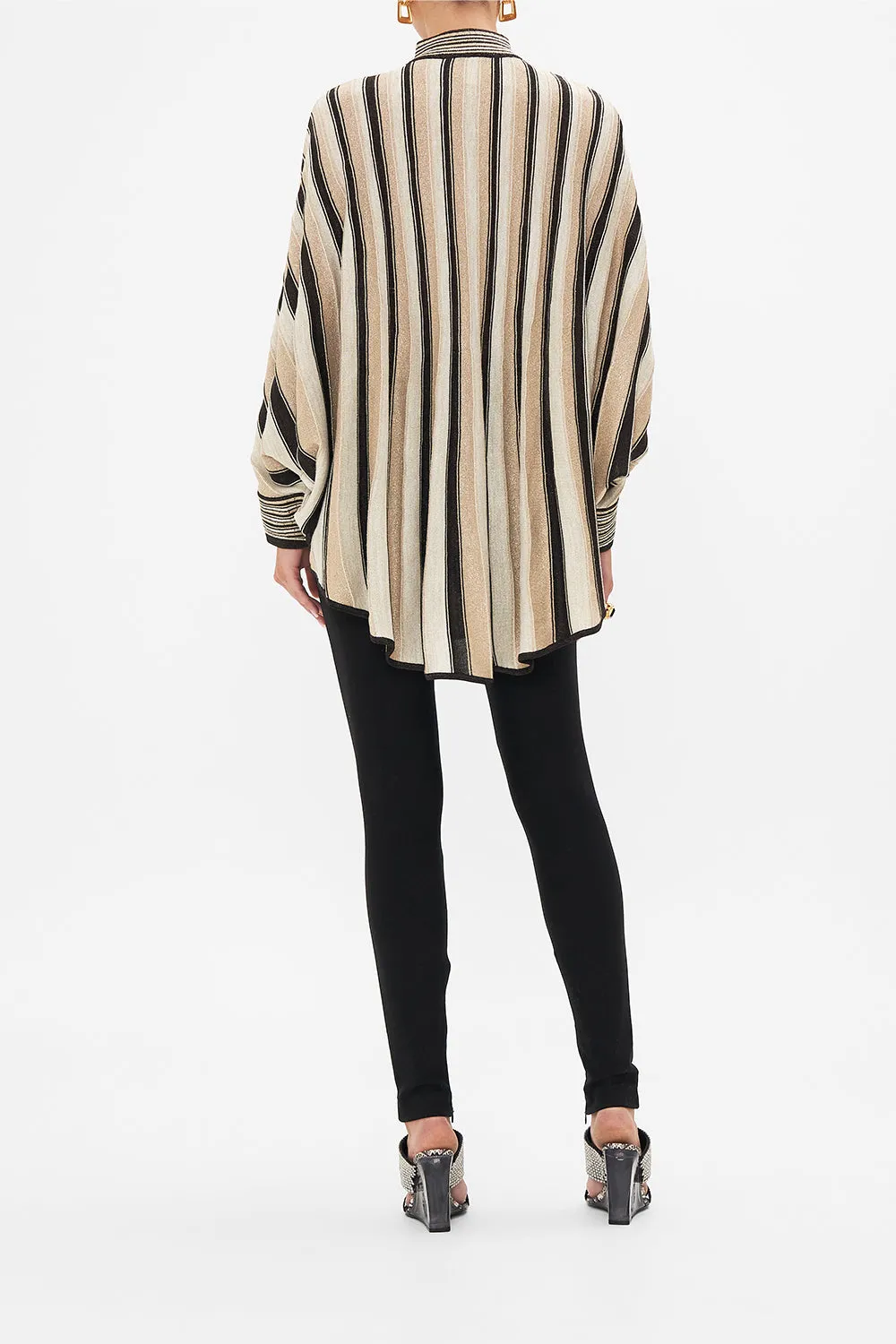 CURVED HEM KNIT LAYER SOUL OF A STAR GAZER
