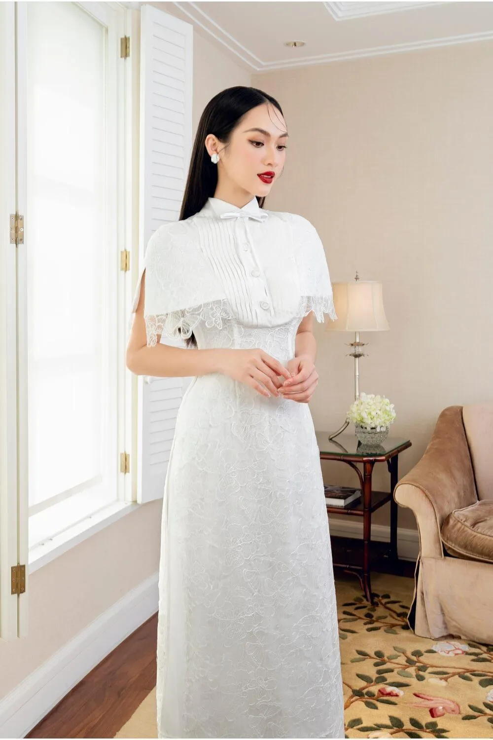 Leitch Cape Shoulder Ao Dai