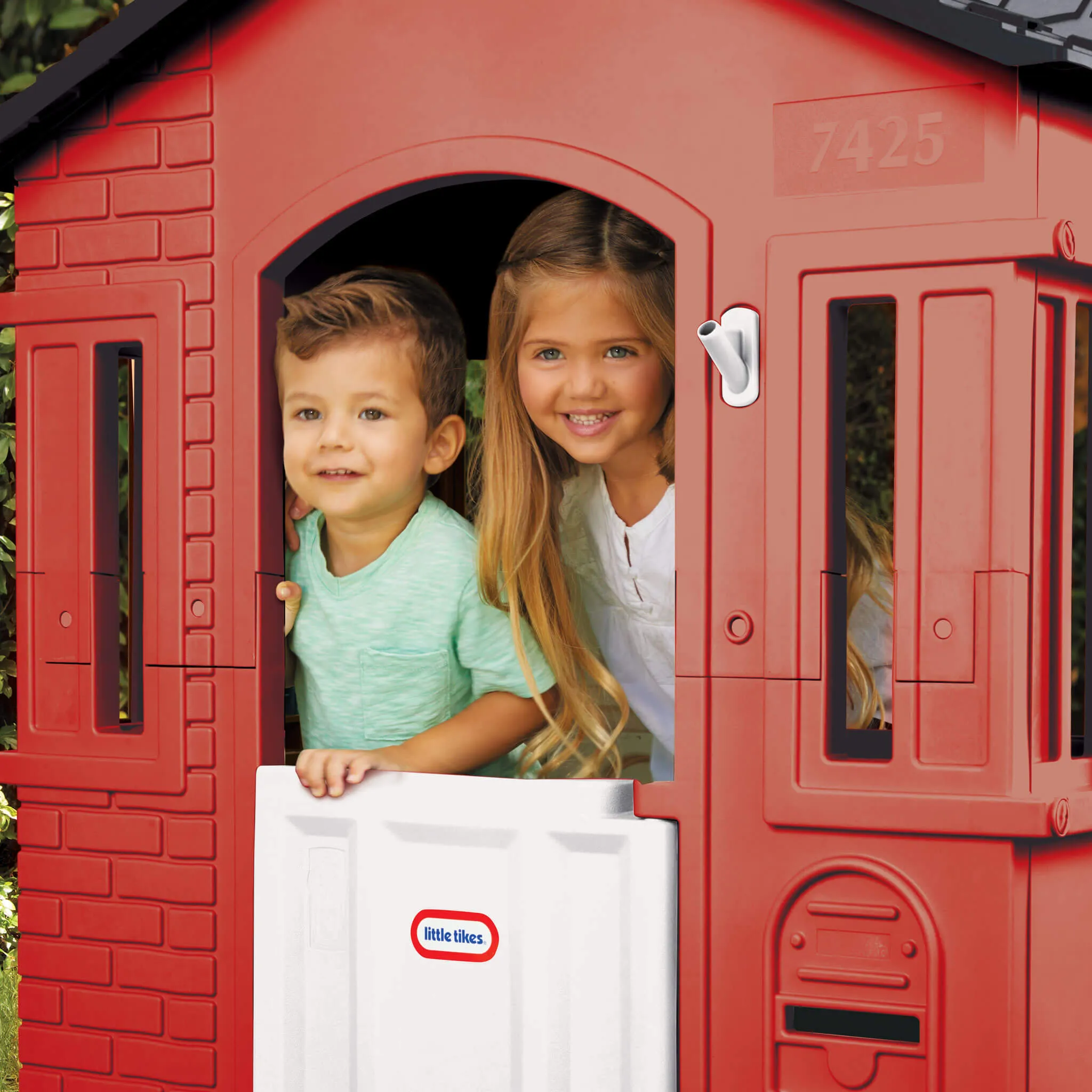 Little Tikes Cape Cottage Playhouse - Red