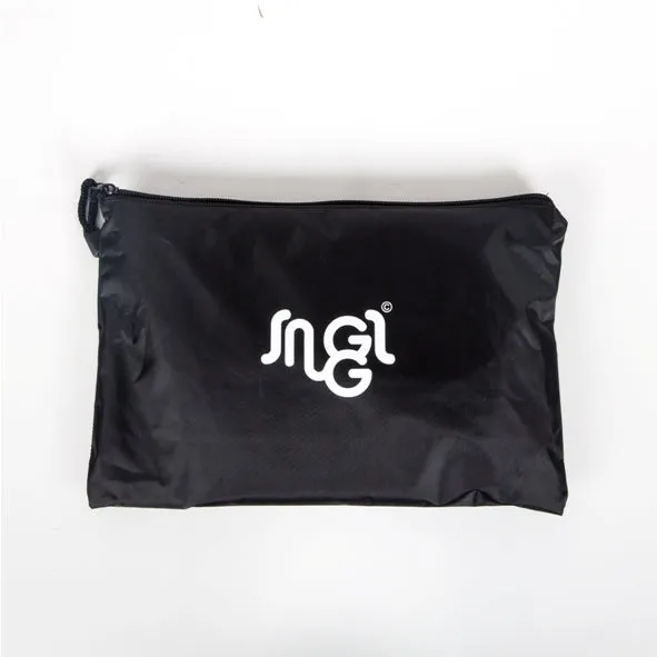 Snuggs beard cape Black
