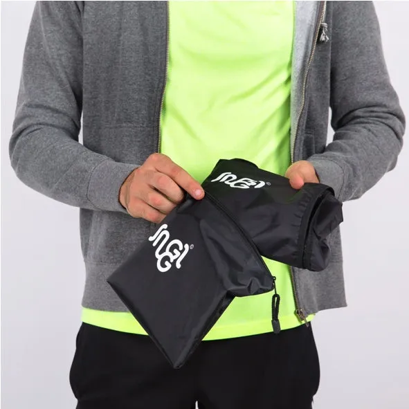 Snuggs beard cape Black
