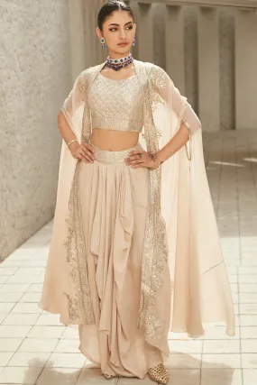 The Neo-Classic Cape Set