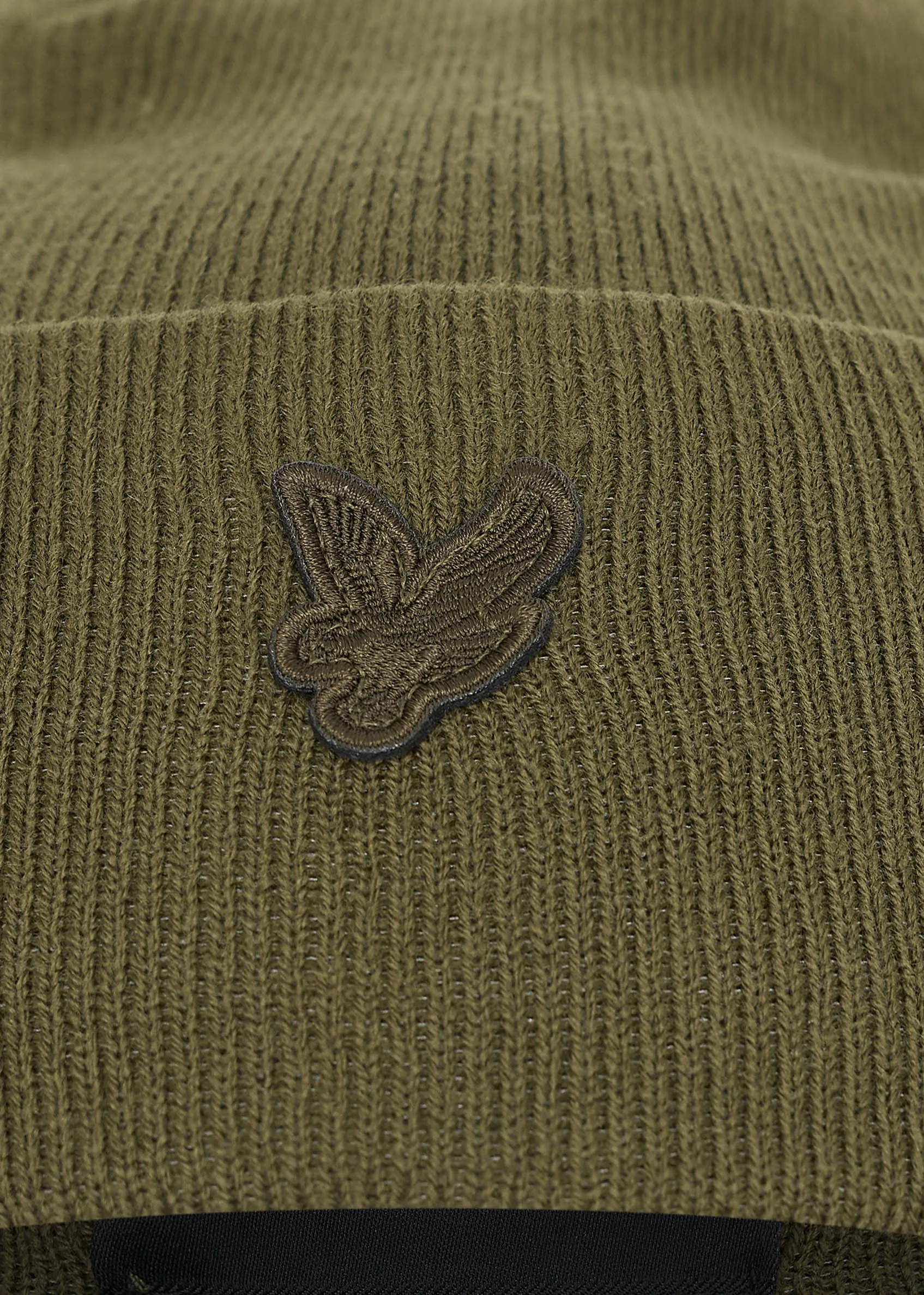 Tonal eagle beanie - olive