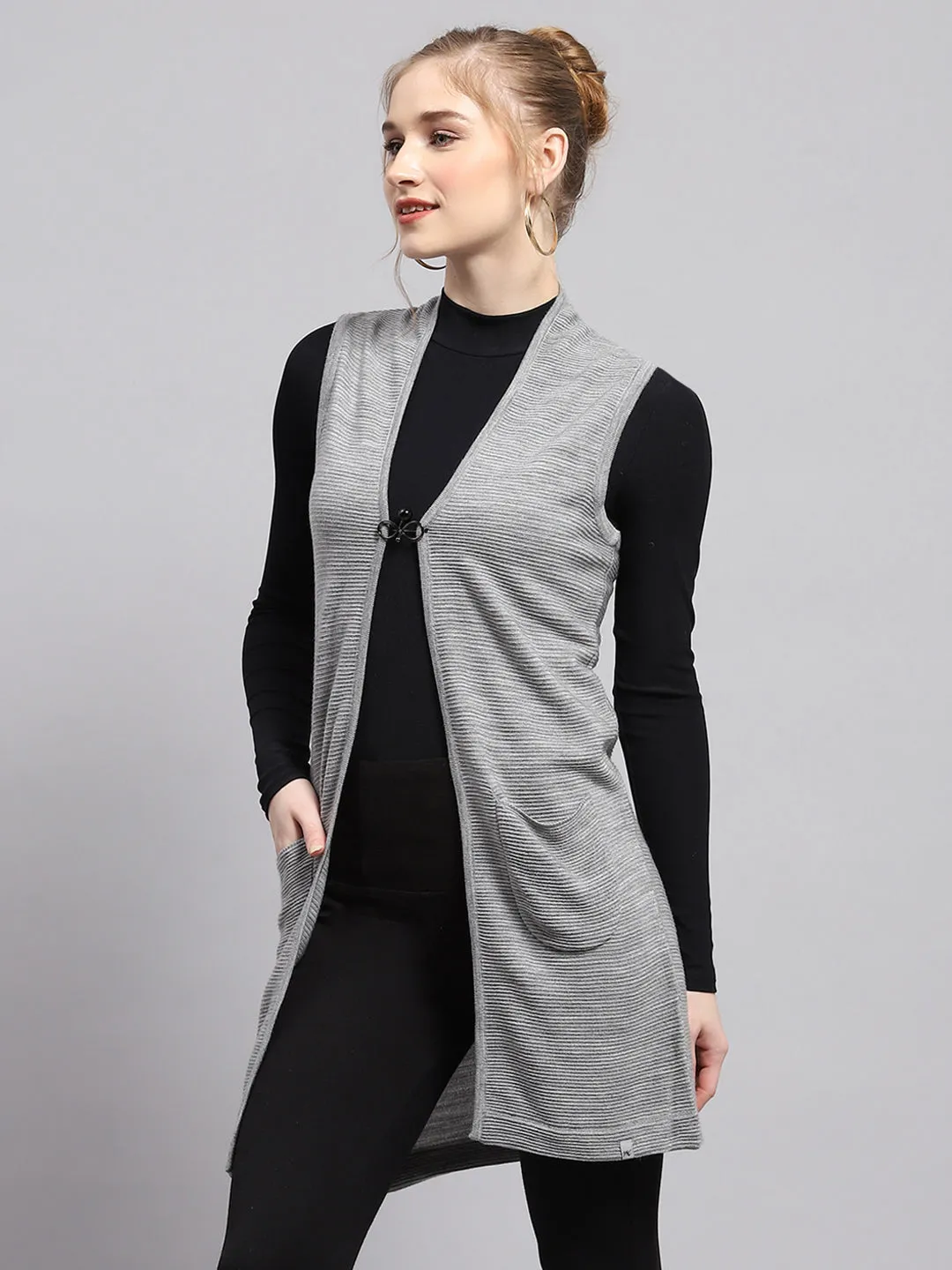 Women Grey Self Design Front Open Sleeveless Cardigan